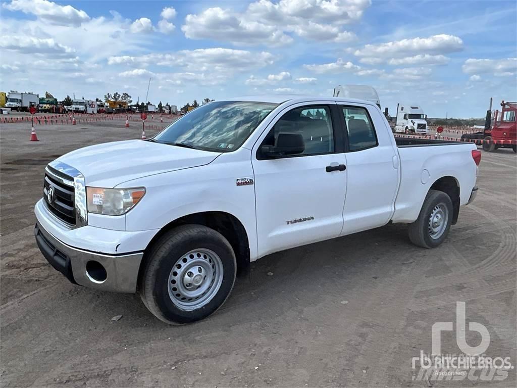 Toyota TUNDRA Pick-upy / Pojazdy z otwieranymi burtami