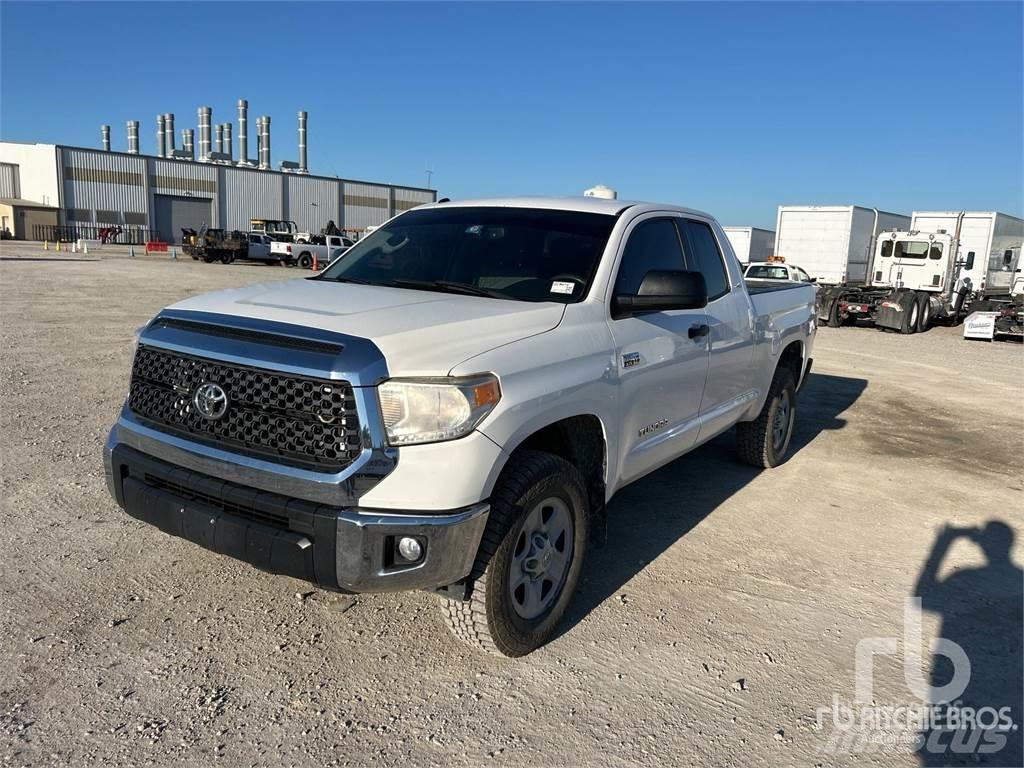 Toyota TUNDRA Pick-upy / Pojazdy z otwieranymi burtami