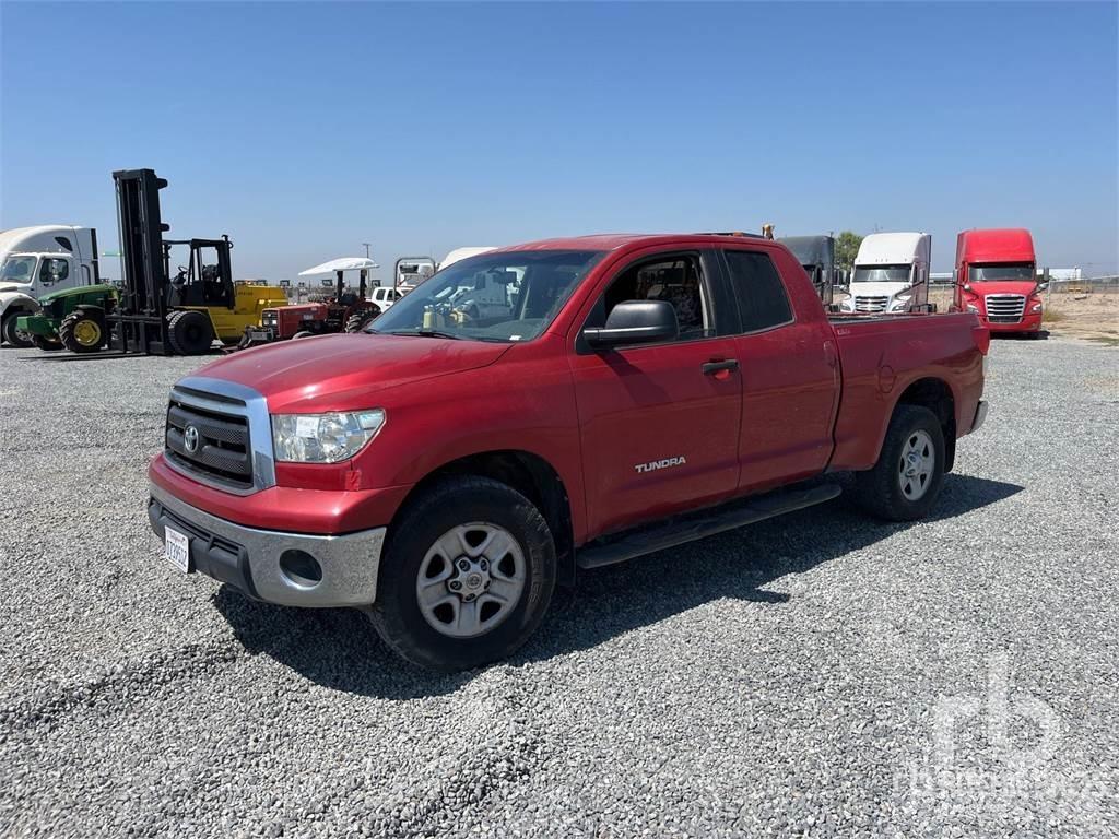 Toyota TUNDRA Pick-upy / Pojazdy z otwieranymi burtami