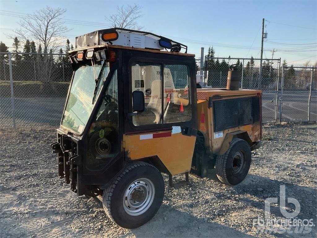 Trackless MT6 Lemiesze i pługi śnieżne