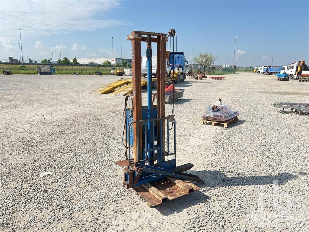  TRACTEL TL630 Regały do palet