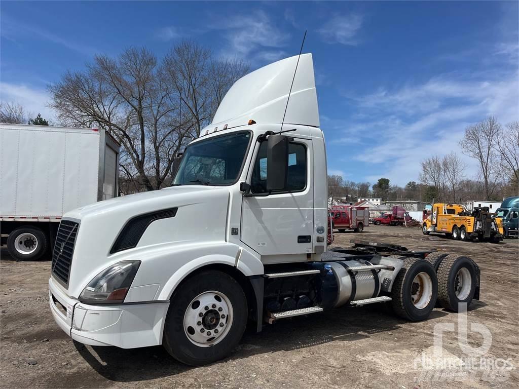 Volvo VNL300 Ciągniki siodłowe