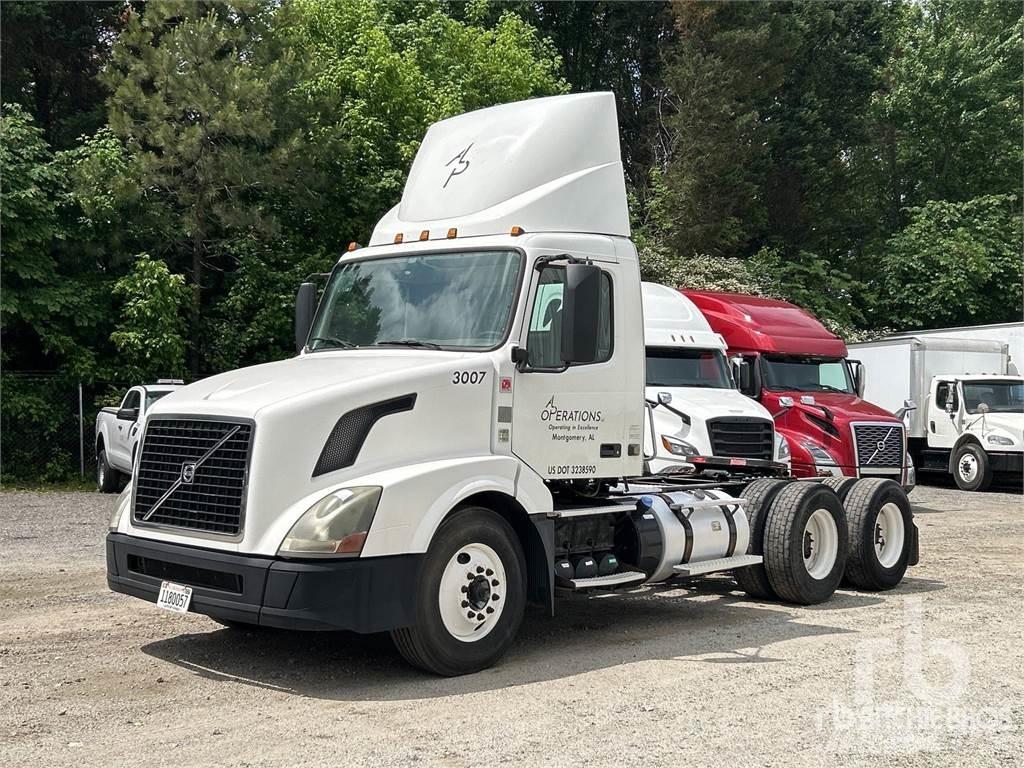 Volvo VNL300 Ciągniki siodłowe