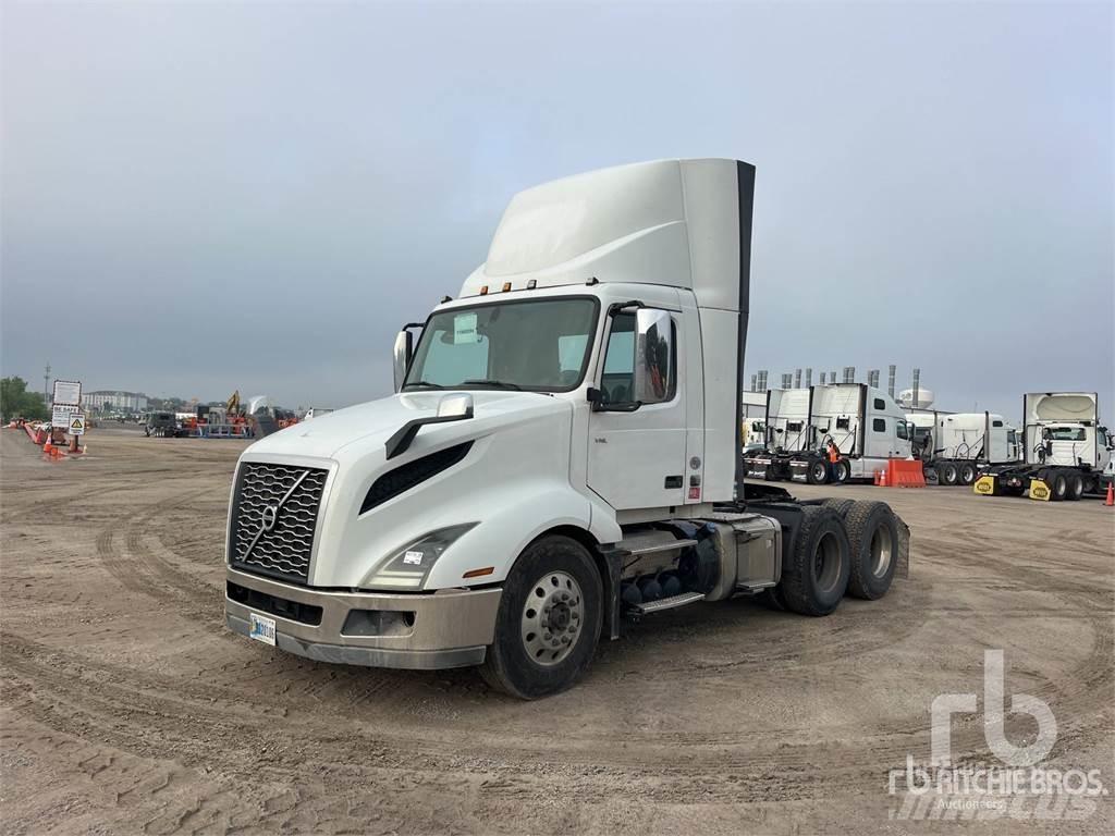 Volvo VNL300 Ciągniki siodłowe