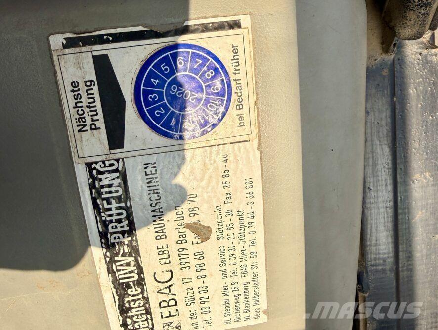 CAT 906 Ładowarki kołowe