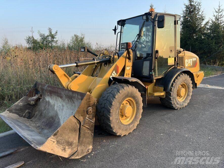 CAT 906H Nośniki osprzętu