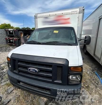 Ford E-350 Samochody ciężarowe ze skrzynią zamkniętą