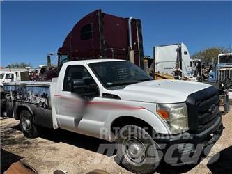 Ford F250 Samochody ratownicze pomocy drogowej