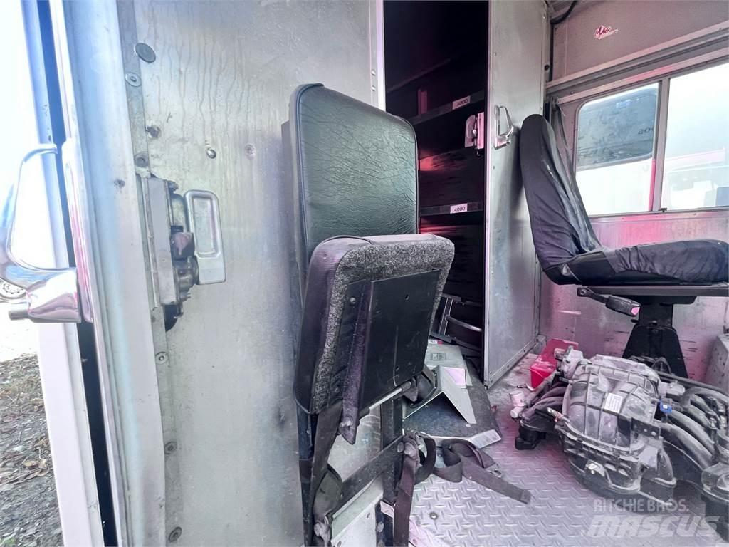 Ford F59 Samochody ciężarowe ze skrzynią zamkniętą