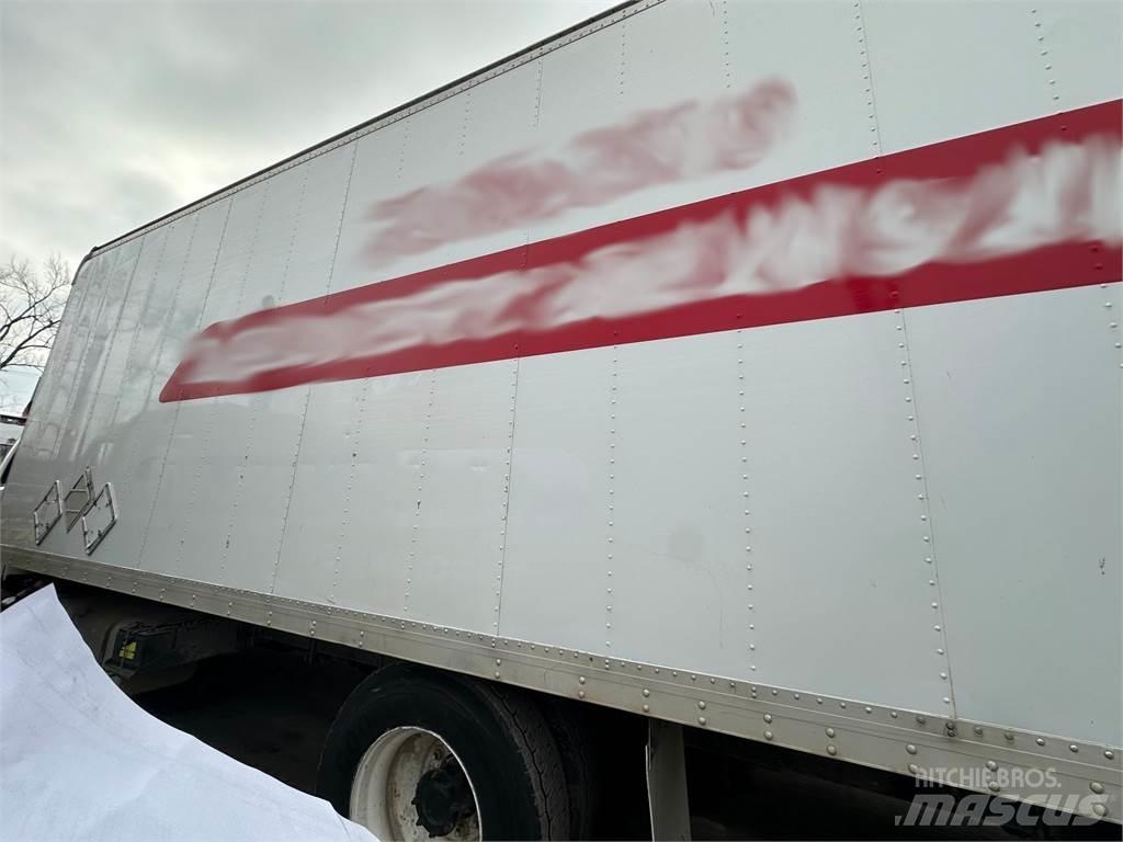 Freightliner M2 Samochody ciężarowe ze skrzynią zamkniętą