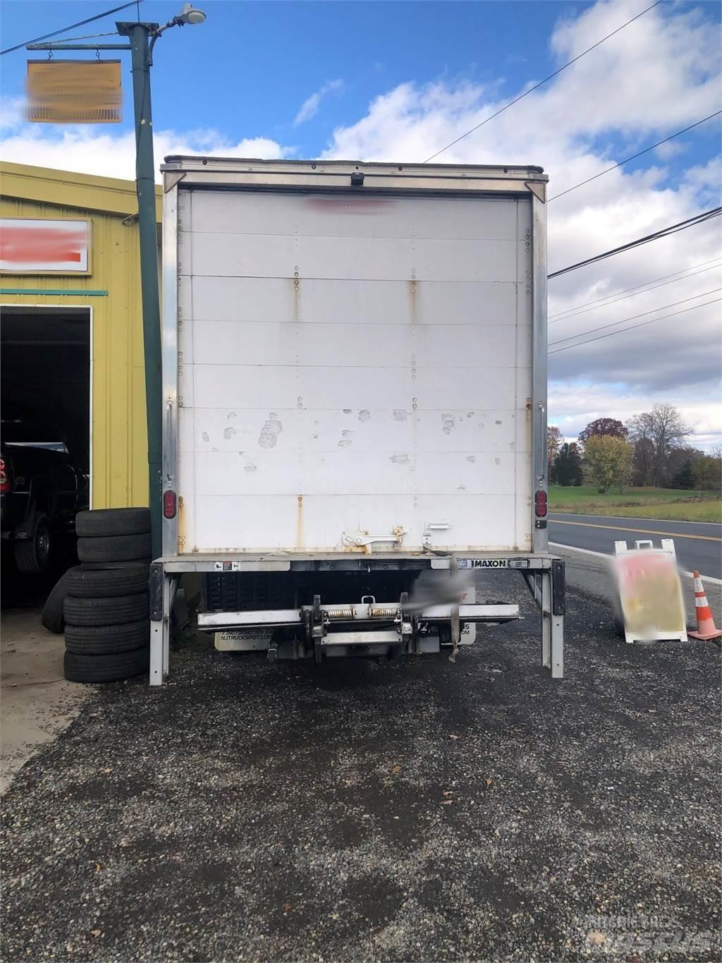 Freightliner M2 Inne
