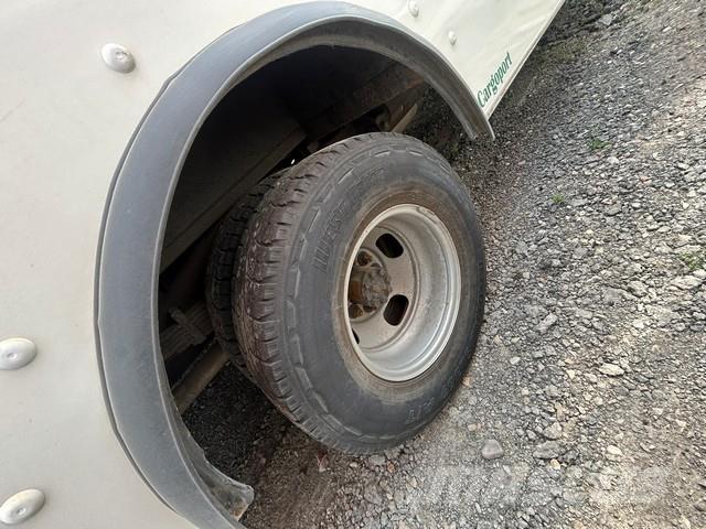 GMC Savana 4500 Samochody ciężarowe ze skrzynią zamkniętą