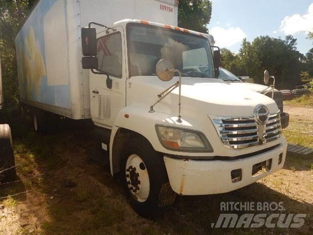 Hino 258 Samochody ciężarowe ze skrzynią zamkniętą