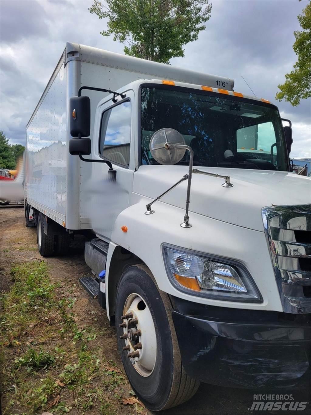 Hino 268 Samochody ciężarowe ze skrzynią zamkniętą