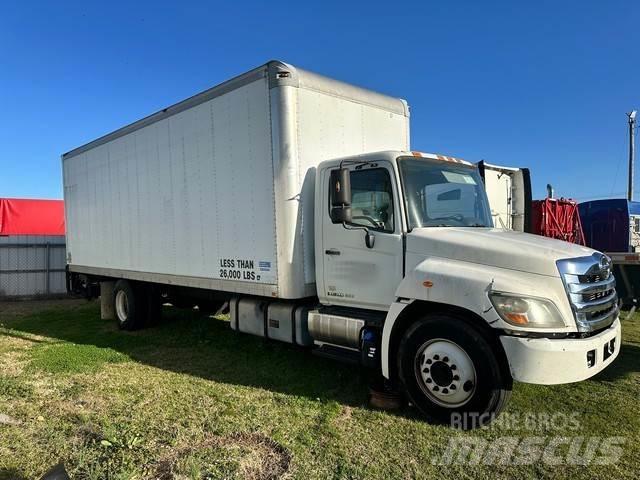 Hino 268 Samochody ciężarowe ze skrzynią zamkniętą