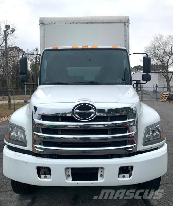 Hino 268A Samochody ciężarowe ze skrzynią zamkniętą