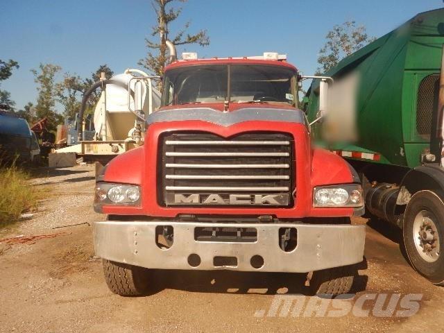 Mack GU713 Wywrotki