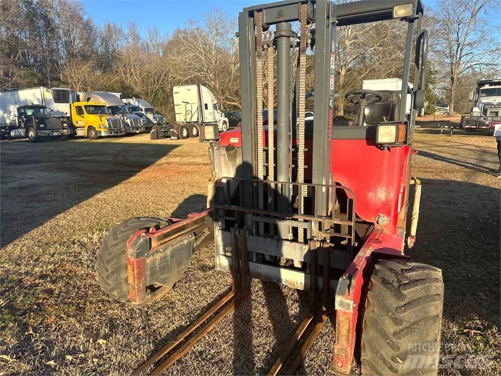 Moffett M55 Wózki widłowe czterokierunkowe
