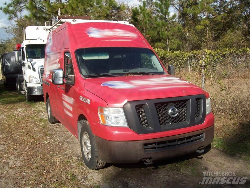Nissan NV2500 Samochody dostawcze ze skrzynią zamkniętą