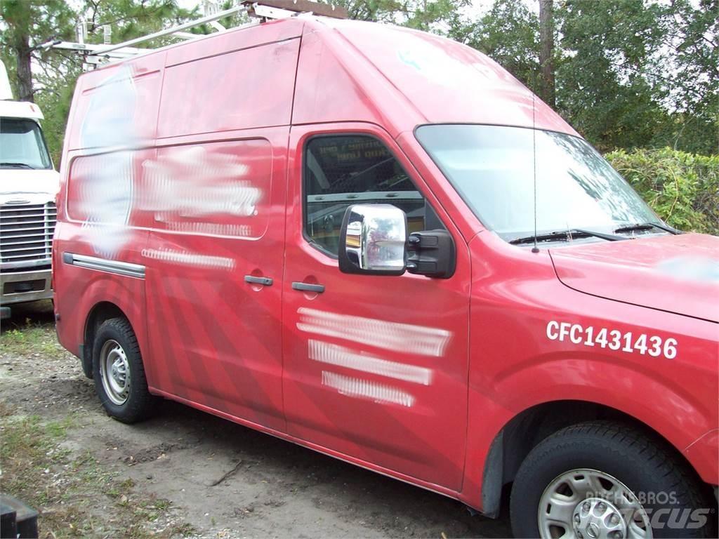Nissan NV2500 Samochody dostawcze ze skrzynią zamkniętą