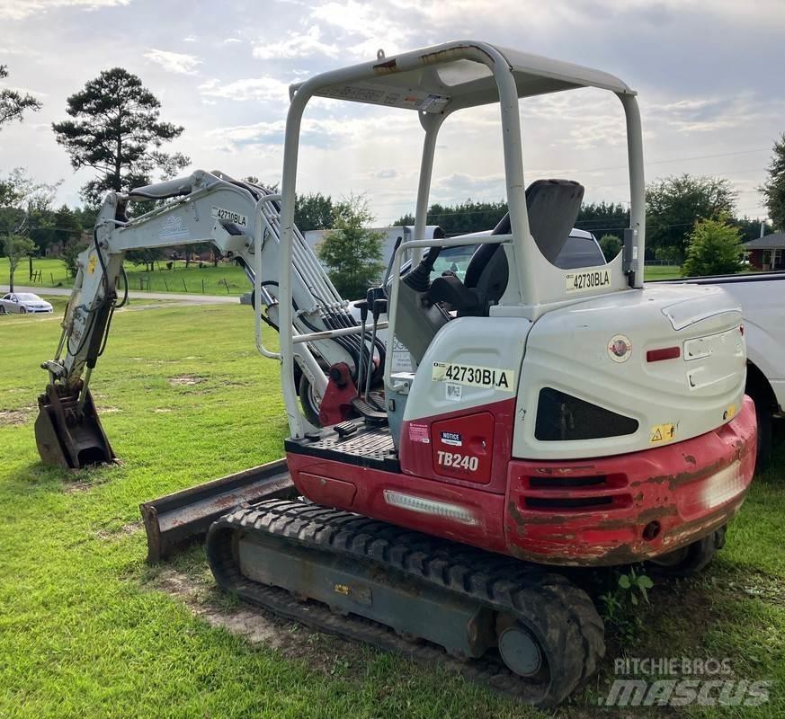 Takeuchi TB240 Midikoparki  7t - 12t
