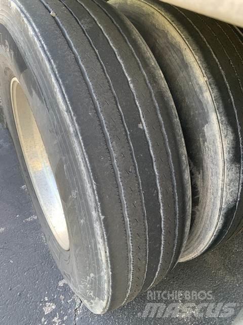 Utility VS2RA Przyczepy do transportu samochodów