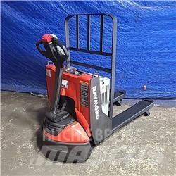 Raymond 8210 Wózki paletowe ręczne