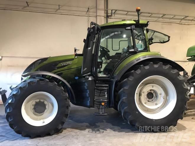 Valtra T235D Ciągniki rolnicze
