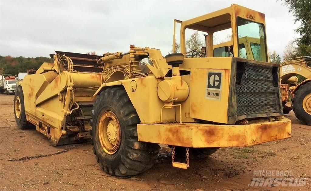 CAT 613B Skrobaki