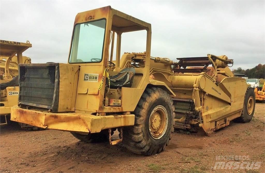 CAT 613B Skrobaki
