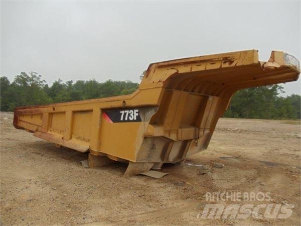 CAT 773F Maszyny budowlane - Inne