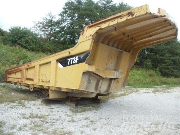 CAT 773F Maszyny budowlane - Inne