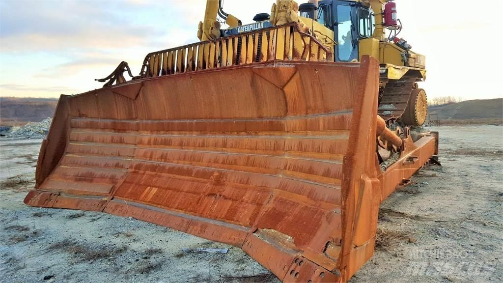 CAT D11R Spycharki gąsienicowe