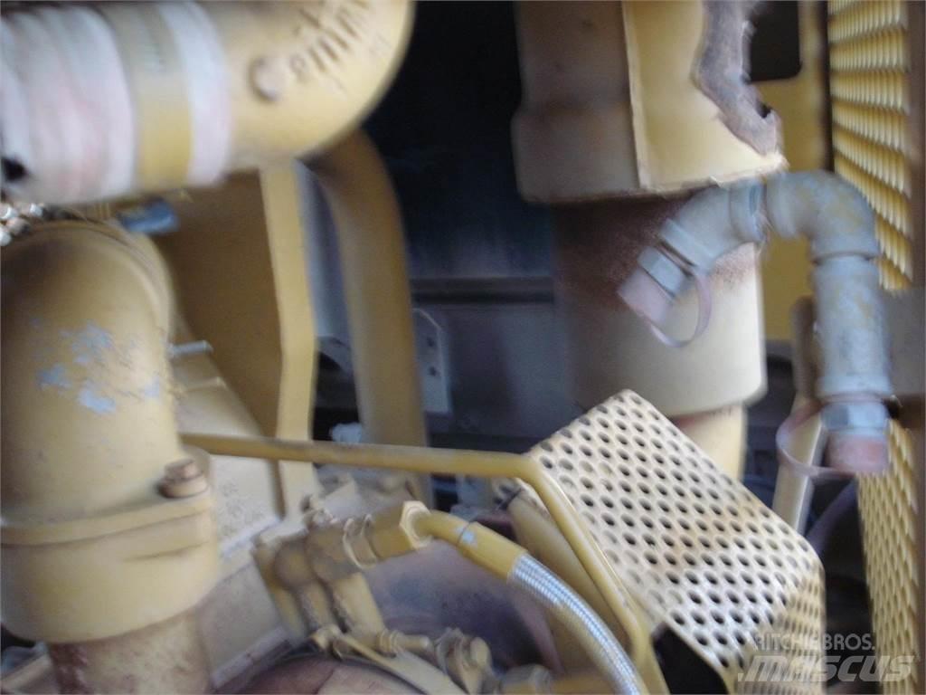 CAT D11R Spycharki gąsienicowe