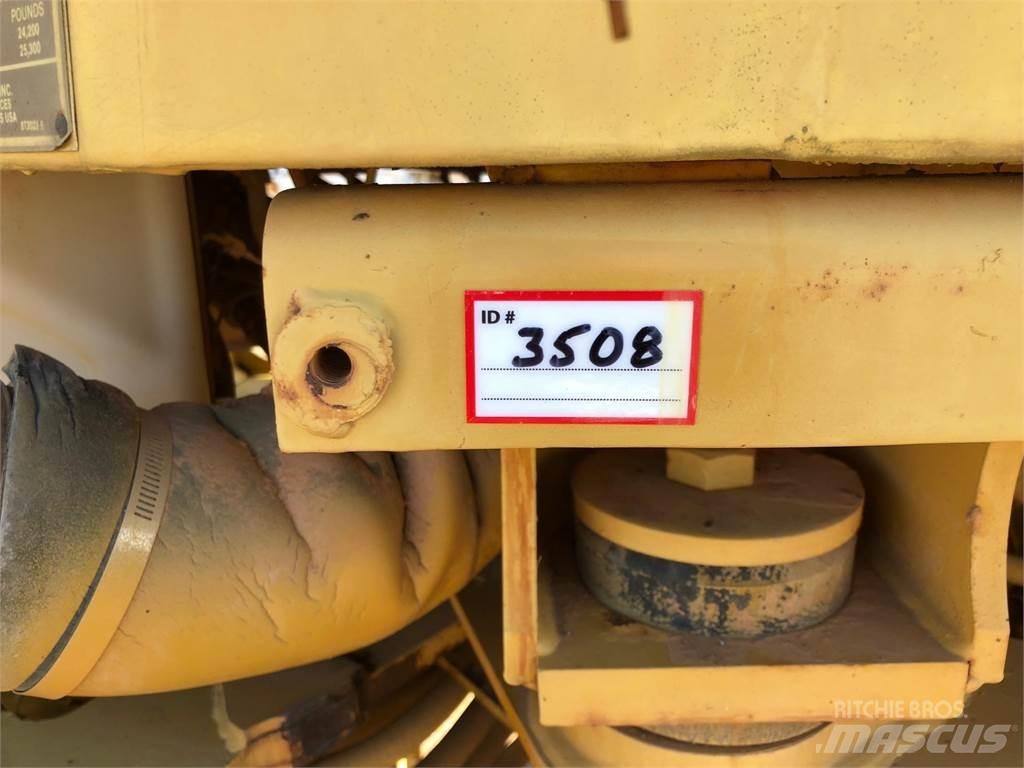 CAT IT18B Ładowarki kołowe