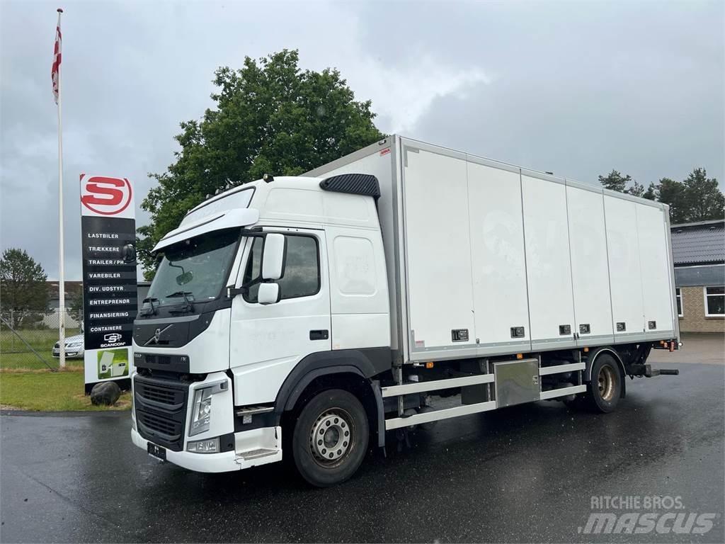 Volvo FM330 Samochody ciężarowe ze skrzynią zamkniętą