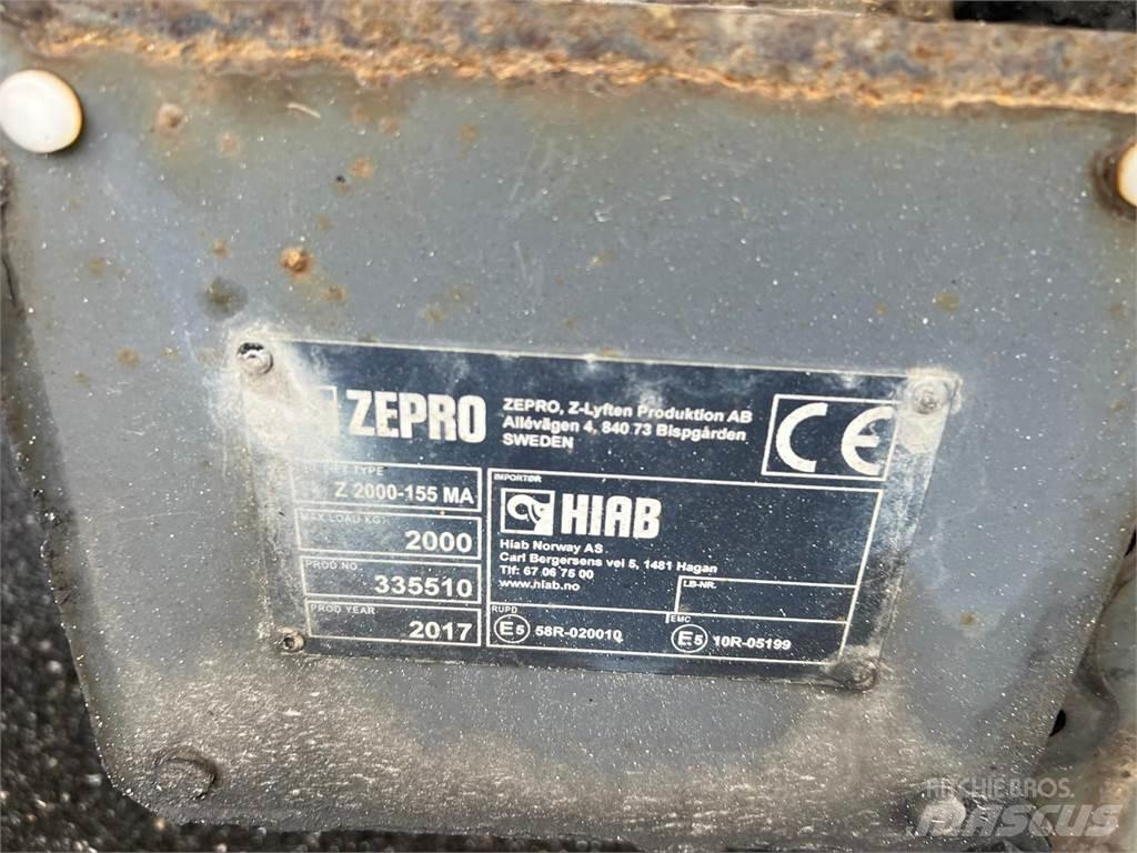 Volvo FM330 Samochody ciężarowe ze skrzynią zamkniętą