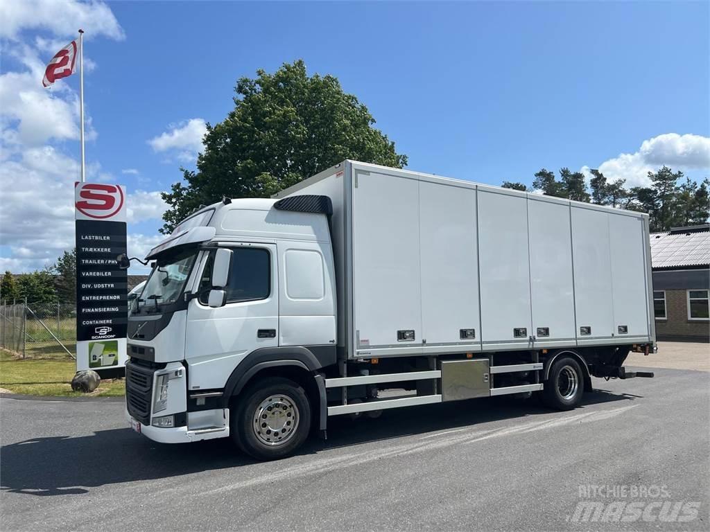 Volvo FM330 Samochody ciężarowe ze skrzynią zamkniętą