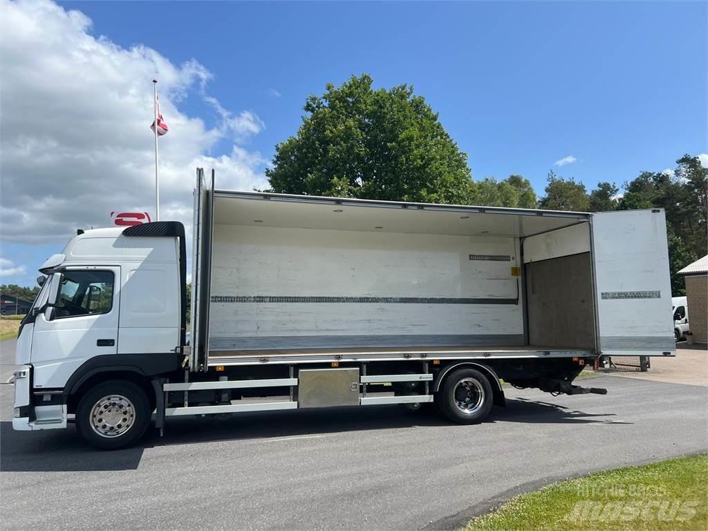 Volvo FM330 Samochody ciężarowe ze skrzynią zamkniętą