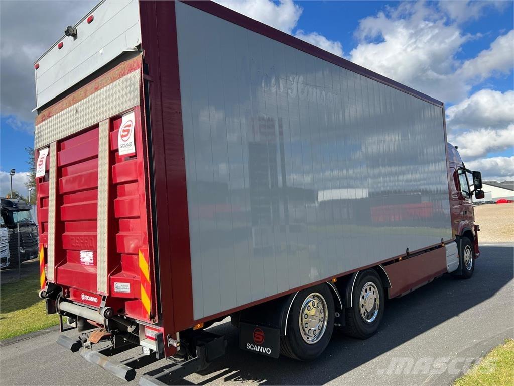 Volvo FM460 Samochody ciężarowe ze skrzynią zamkniętą