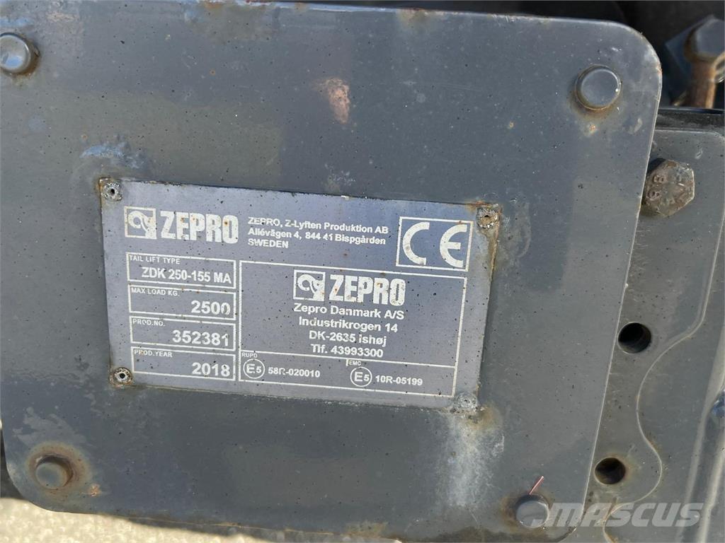 Volvo FM460 Samochody ciężarowe ze skrzynią zamkniętą