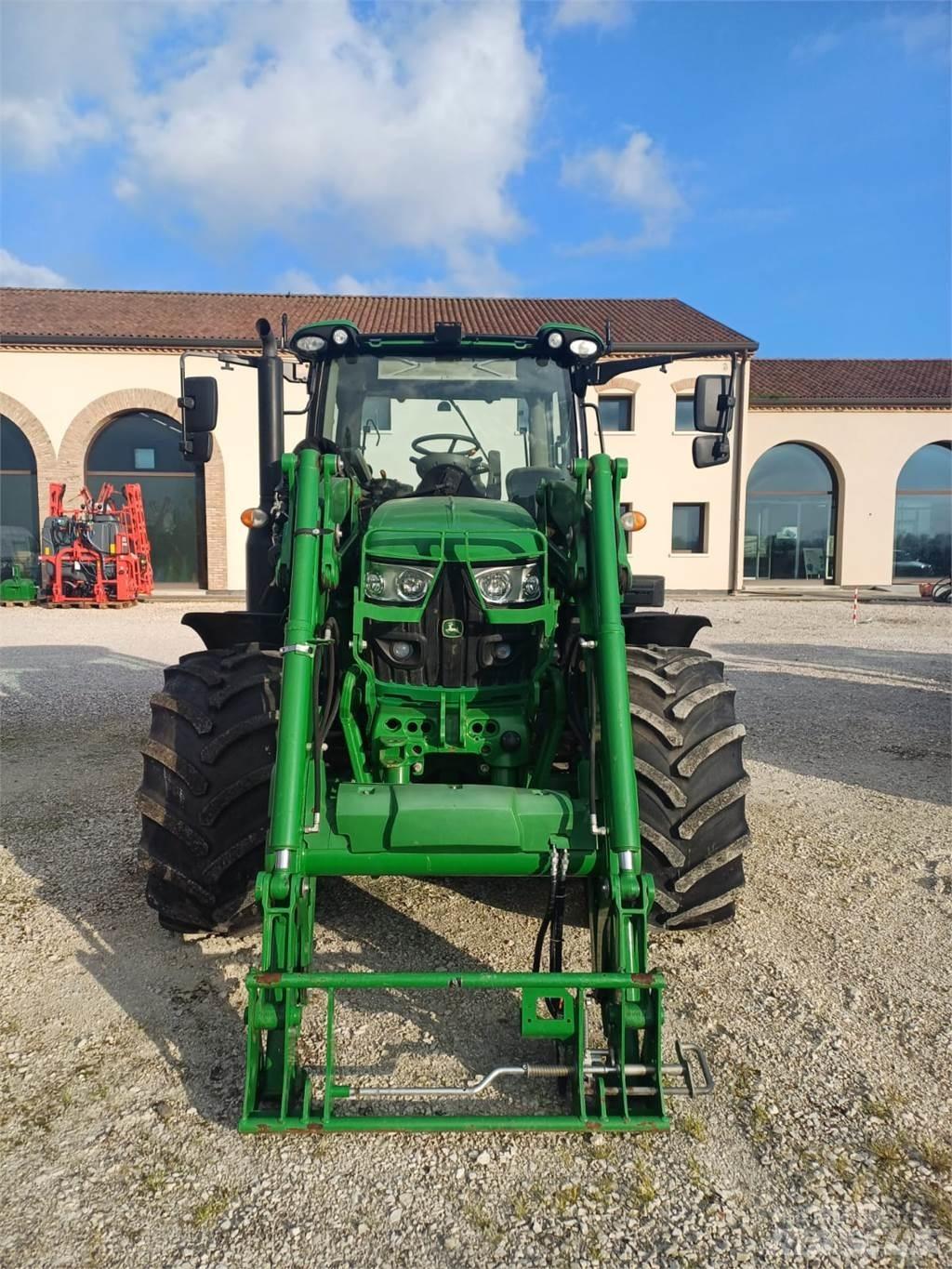 John Deere 6110 R Ciągniki rolnicze