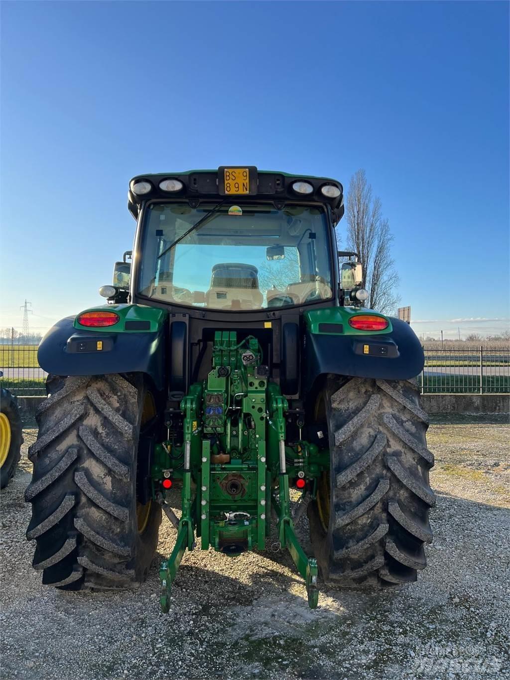 John Deere 6110 R Ciągniki rolnicze