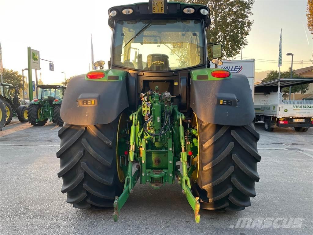 John Deere 6210 R Ciągniki rolnicze
