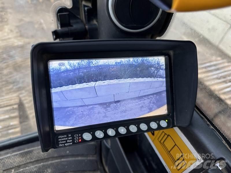 JCB JS370 LC T4 Koparki gąsienicowe
