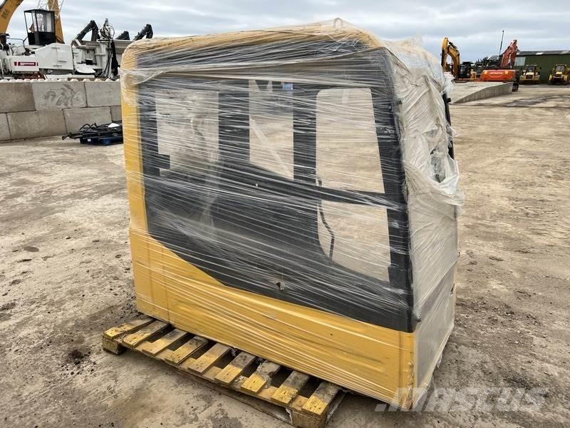 Komatsu PC130-8 Maszyny budowlane - Inne