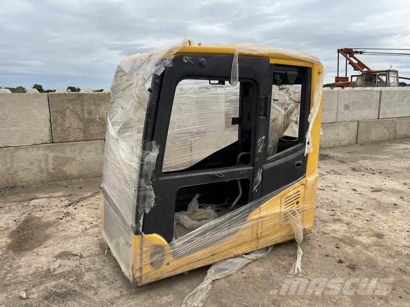 Komatsu PC130-8 Maszyny budowlane - Inne