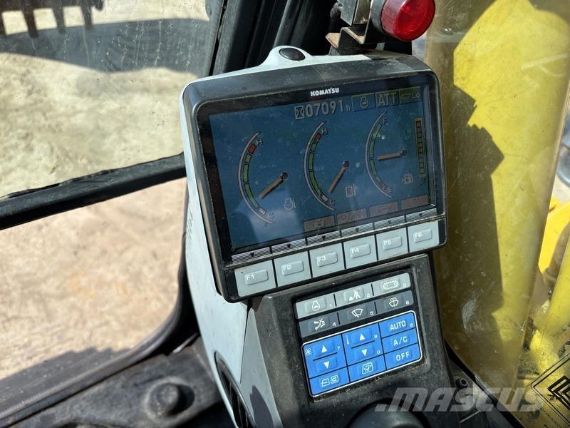 Komatsu PC210 LC-8 Koparki gąsienicowe