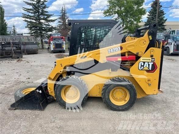 CAT 242D3 Ładowarki burtowe
