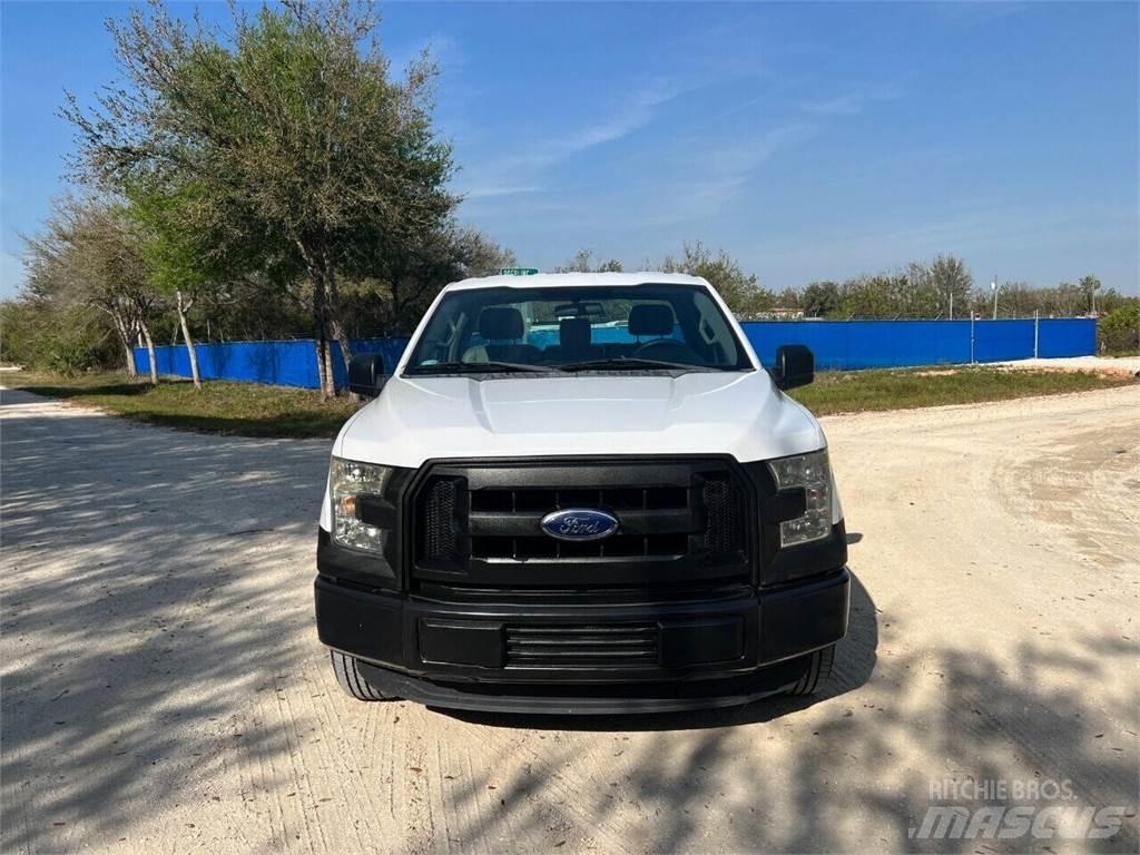 Ford F-150 Pick-upy / Pojazdy z otwieranymi burtami